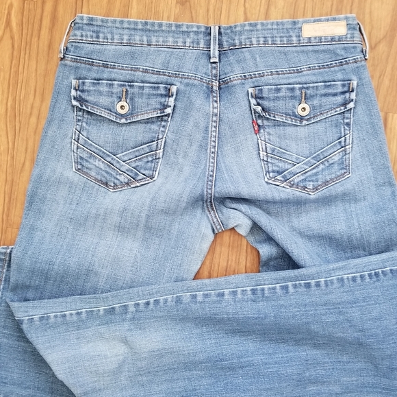 Levis 547 premium flare jean - Picture 2 of 7